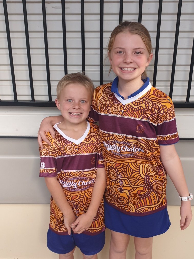 ATSICHSBris's tweet photo. Meet some of the students from Gleneagle State School who had a health check today from our deadly Browns Plains clinic staff. We visit schools to offer full health checks to make sure our jarjums are happy and healthy? 
Contact your local ATSICHS clinic on 3240 8900. https://t.co/zDqszhs2hE