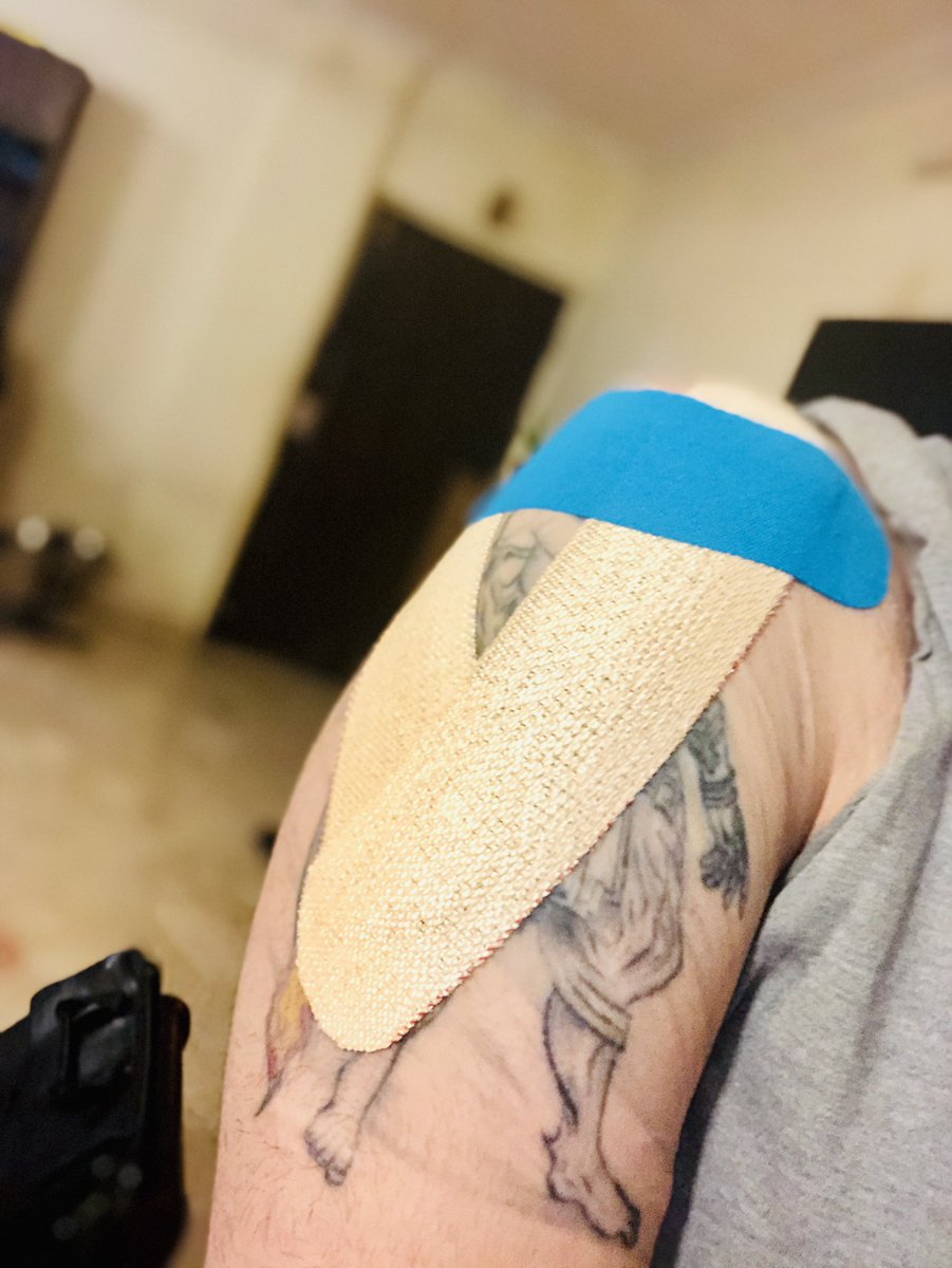 mihir458's tweet image. Here we go again won’t say it’s been a bad year just that it could have been worse #dislocated #shoulder