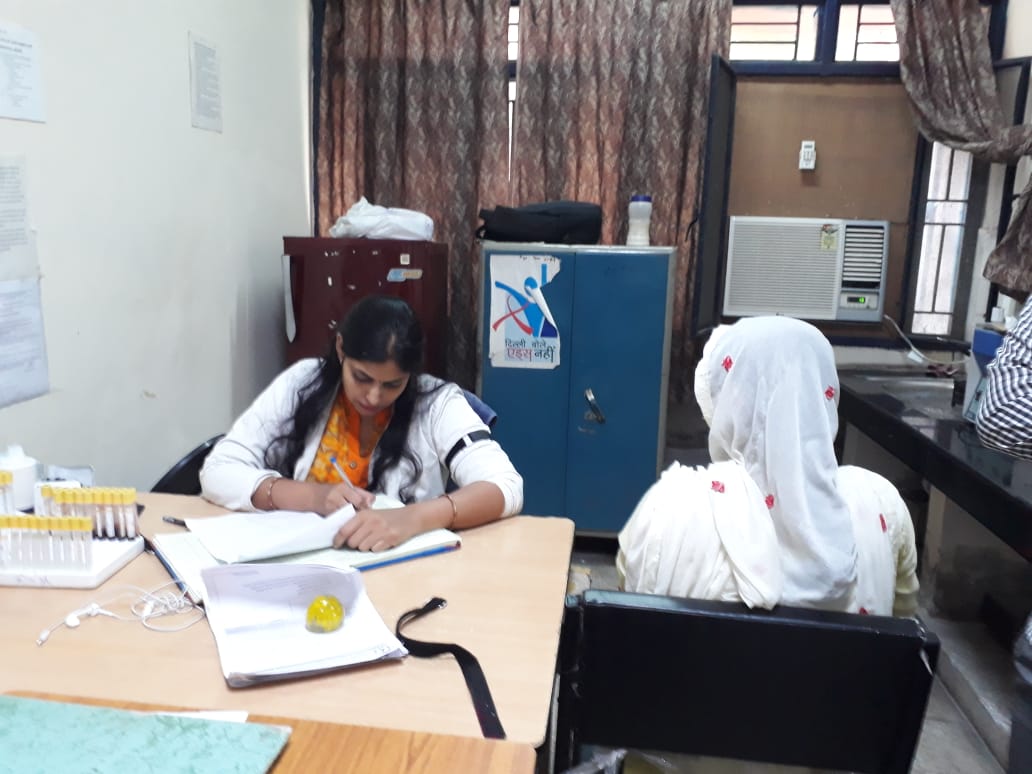 unitydsacs's tweet photo. 🔴Third day of Silent #Protest of DSACS  worker in diffrent hospitals of #Delhi ...

@drharshvardhan 
@PMOIndia 
@ArvindKejriwal 
@SatyendarJain 
@DainikBhaskar
@HindustanTimes 
@timesofindia 
@ndtvindia 
@aajtak https://t.co/ljWHmnDGHx