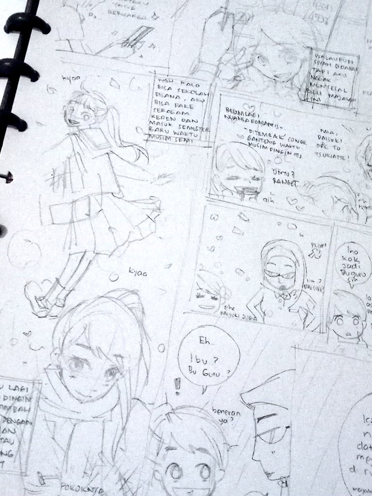 I found a lot of comic sketch I made back then when I was in school while tidying up my room. Should I keep it or not? @shireiyu 