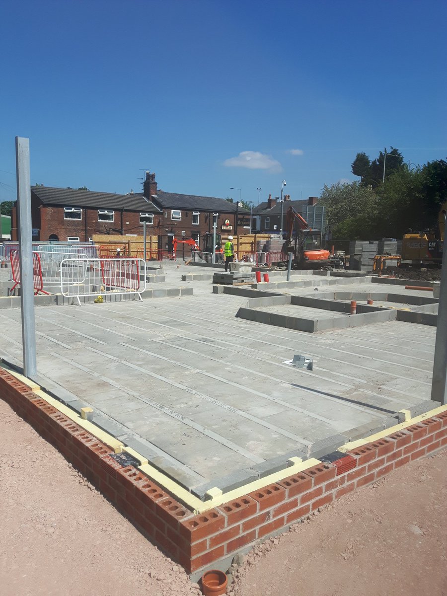 Stephen52635448's tweet photo. Beam and black flooring in and lovely blue skies over at Etherstone Street. Even the QS made an appearance! @yourseddon #Leigh https://t.co/tPdNJIBX7A