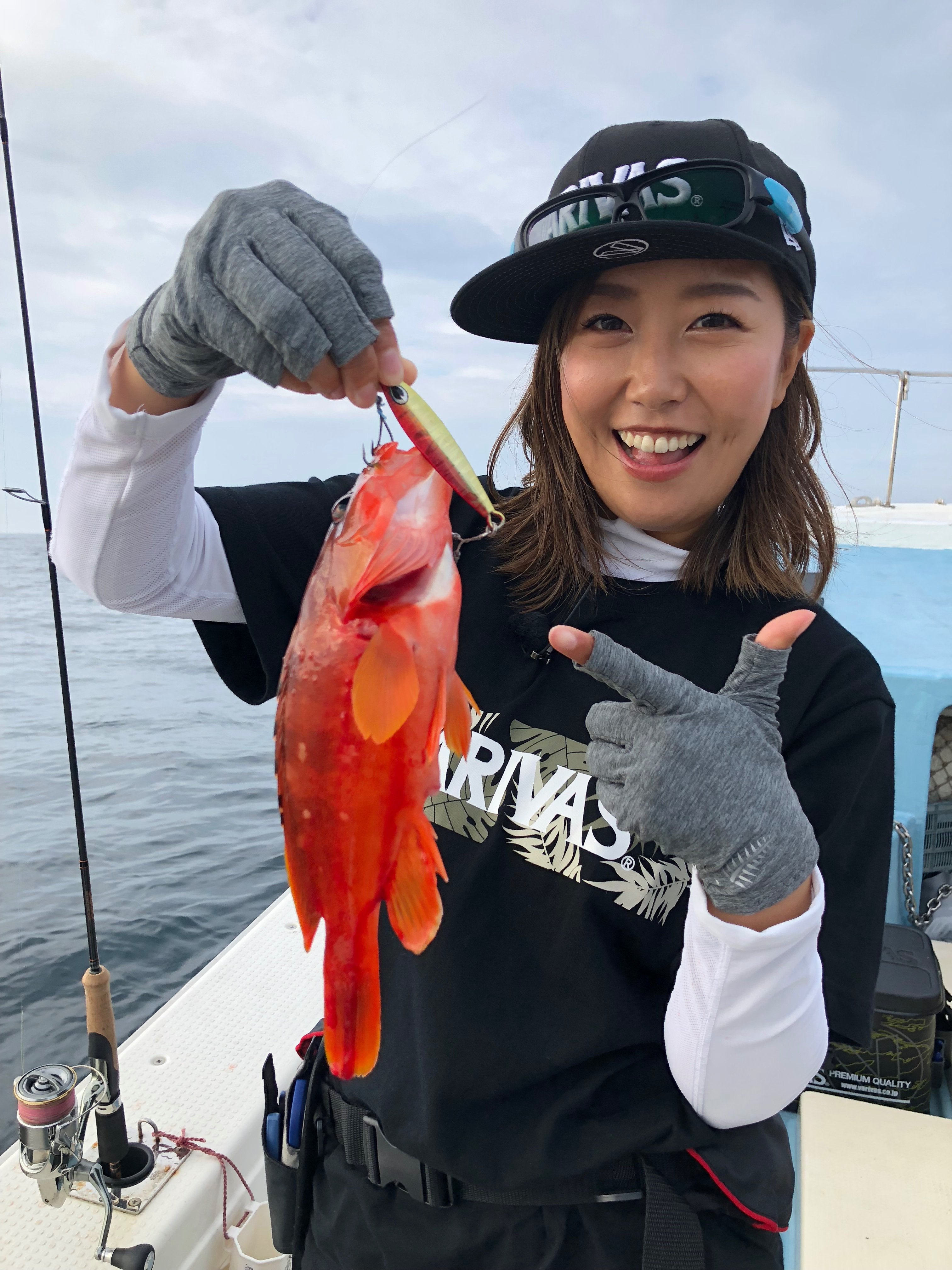 ガッ釣り関西 8月3日の朝6時分からテレビ大阪で放送 ガッ釣り関西 記念すべき第一回は三重県で蒼井さやとのぞみがスーパーライトジギングで ガッ釣り 釣り上げます 女性アングラーの活躍に乞うご期待 釣り ガッ釣り関西 蒼井さや のぞみ