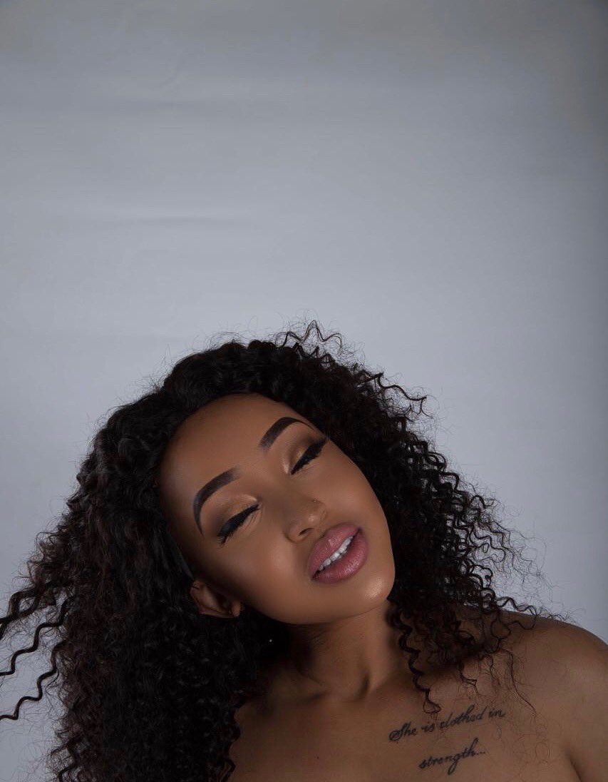 Bhee_Posh's tweet photo. I am the Happiest Shade 🍃 #bodypositivity #skinpositivity #activehealing #carefree #sharahair https://t.co/YtKhSyDcXG