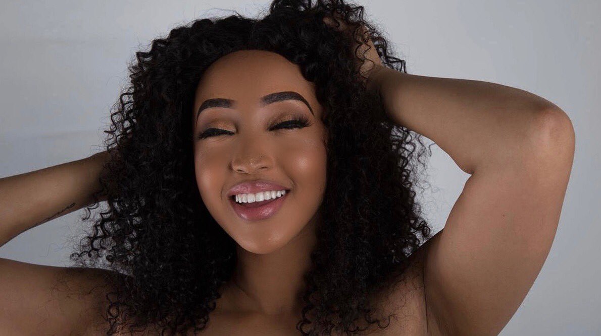 Bhee_Posh's tweet photo. I am the Happiest Shade 🍃 #bodypositivity #skinpositivity #activehealing #carefree #sharahair https://t.co/YtKhSyDcXG