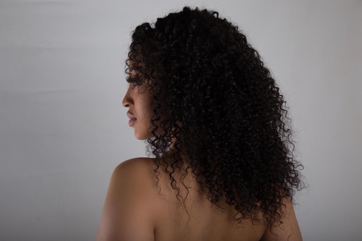 Bhee_Posh's tweet photo. I am the Happiest Shade 🍃 #bodypositivity #skinpositivity #activehealing #carefree #sharahair https://t.co/YtKhSyDcXG