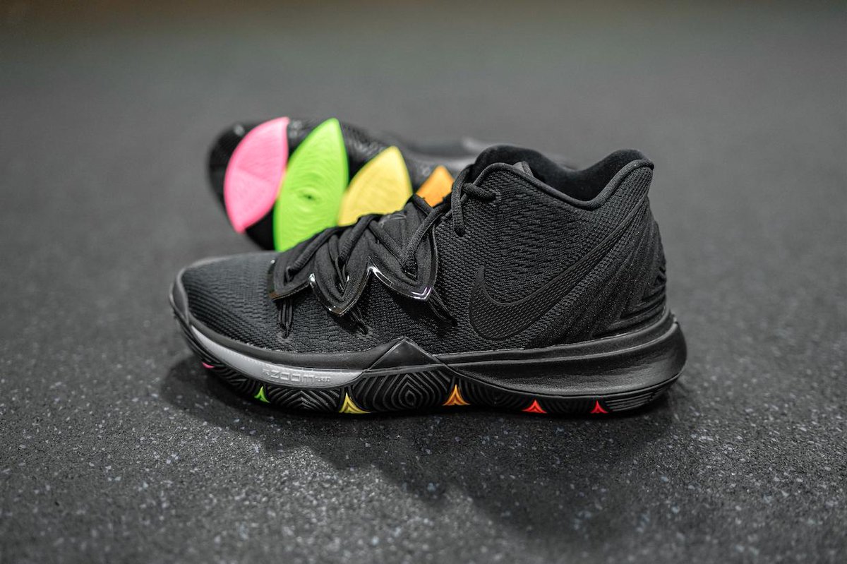 boys kyrie flytrap 2