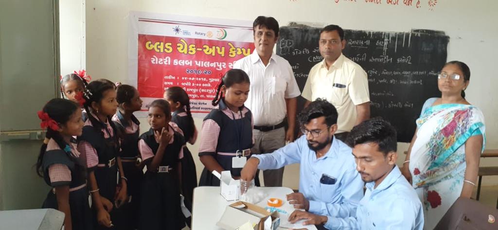 3054Rotary's tweet photo. Health- blood check up at government school
.
.
#govt #school #childhealth #bloodcheck https://t.co/O8UepvIzdH