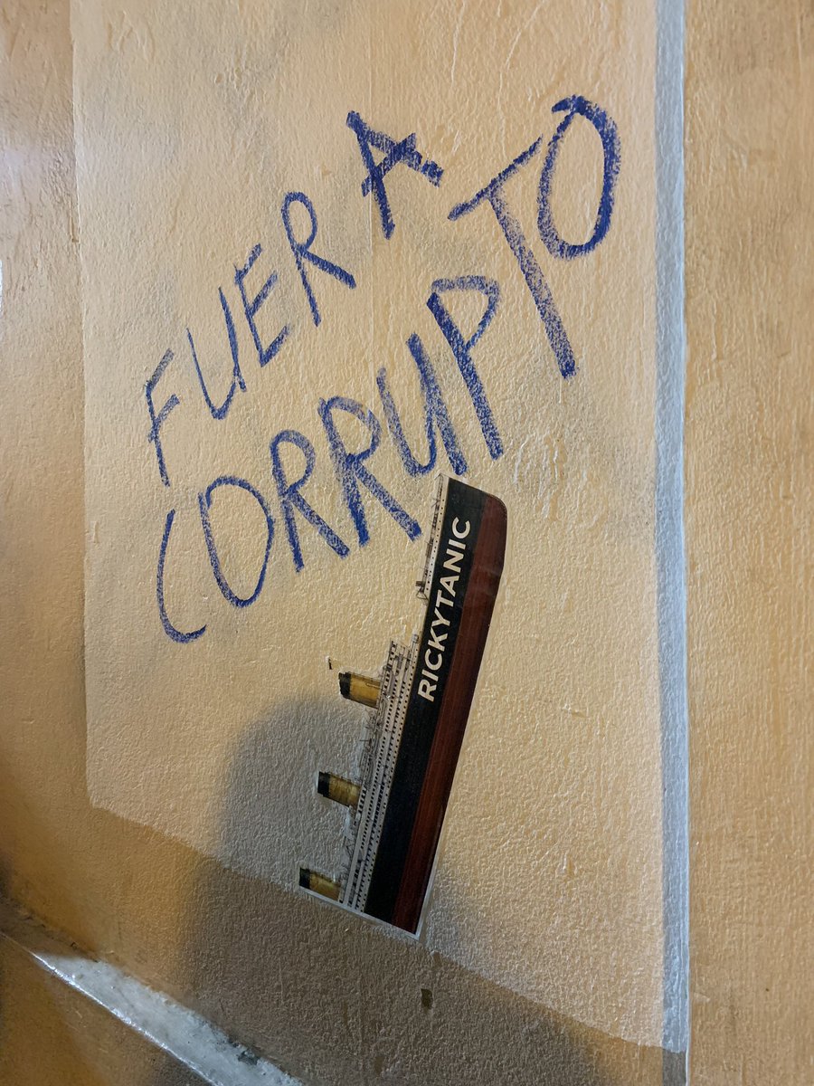 KatjaTorres's tweet photo. Yyyy FUERA! #RickyRenunica #AhoraVamosPorElResto #EndCorruption #AuditoriaYa #PuertoRicoSeRespeta https://t.co/C8leZ3AlxD