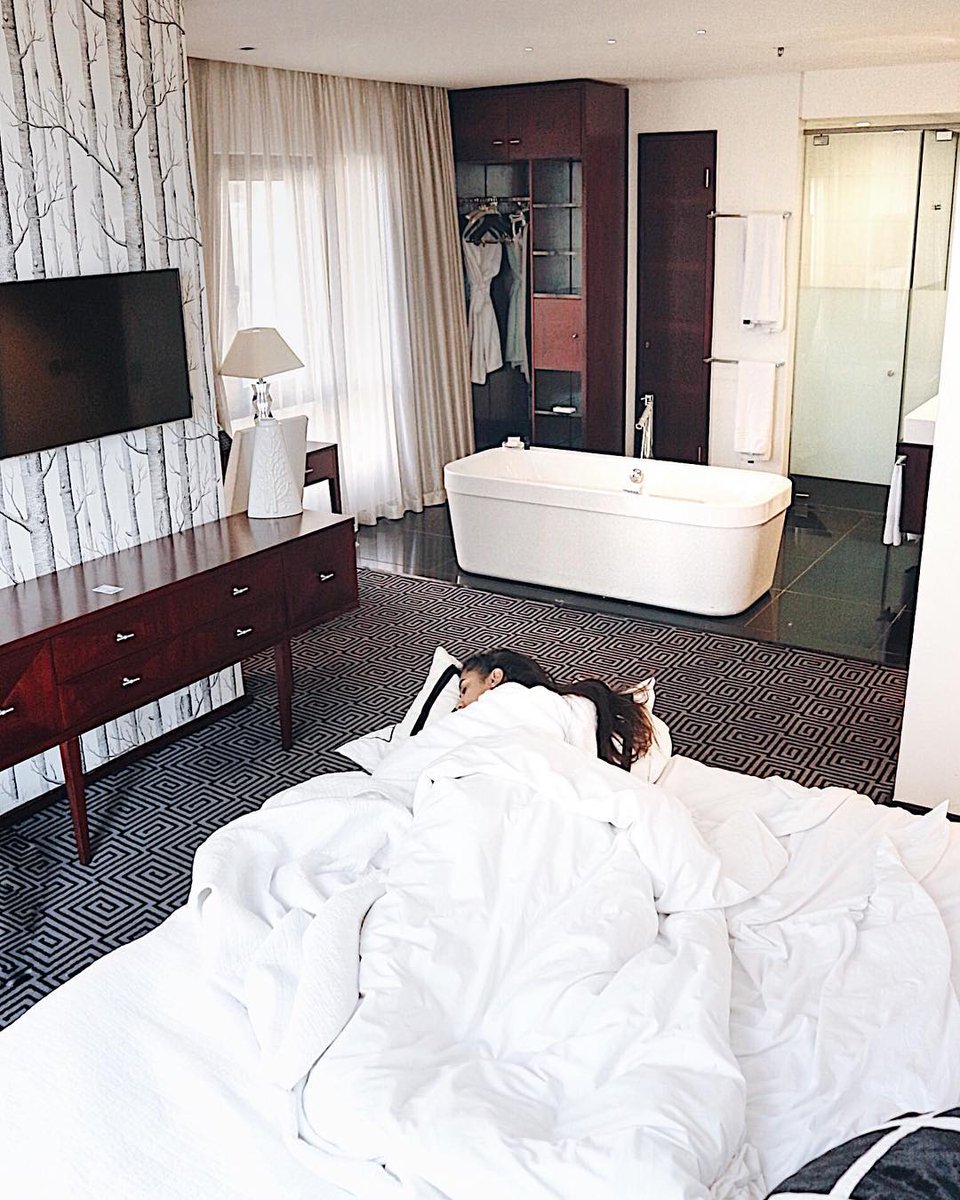 DAVINCI Hotel (@davincihotelsa) on Twitter photo Rise and shine. Start your morning in the comfort and luxury of DAVINCI Hotel and Suites ๐ธ: <a href="/Michal_Naidoo/">Mi'chal Naidoo</a> checked in. Have you? ๐ bit.ly/2TlTovn #LegacyHotels Rise and shine. Start your morning in the comfort and luxury of DAVINCI Hotel and Suites ๐ธ: <a href="/Michal_Naidoo/">Mi'chal Naidoo</a> checked in. Have you? ๐ bit.ly/2TlTovn #LegacyHotels