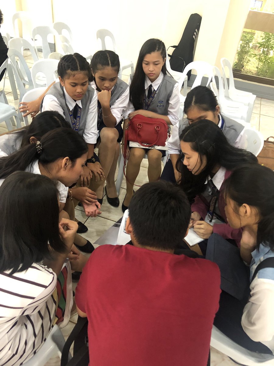MovePH's tweet photo. #MovePalawan workshop attendees are now doing a fact-checking exercise. https://t.co/KvvUvbc7H8