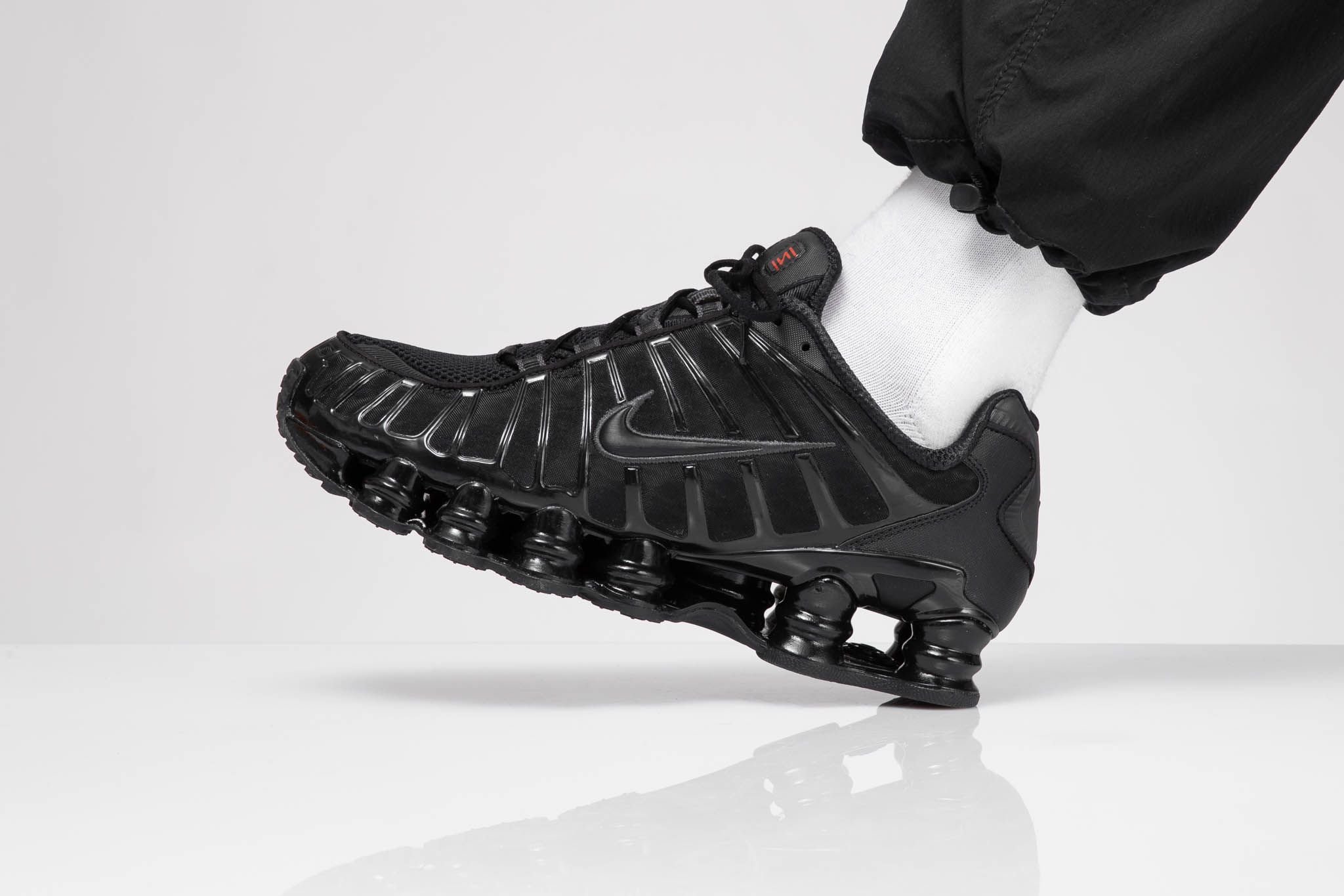 Nike shox tl мужские. Nike Shox TL Black. Nike Shox TL av3595 002. Nike Shox TL Black Metallic Hematite. Nike Shox TL Triple Black.