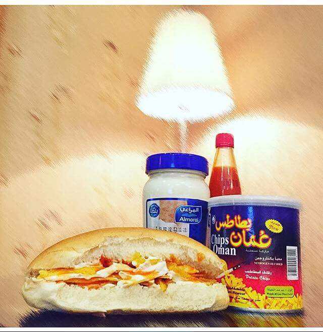 muneebisgr8's tweet photo. #omanchips #labanup #samoon #hotsauce #dakoos ๐#jibn #cheese ๐ https://t.co/sz9HKqbsdn