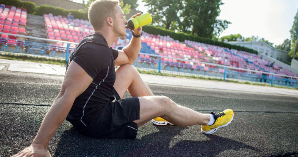 FD_Sports's tweet photo. Tips: Voorkom uitdroging tijdens het sporten

https://t.co/88luIOVMuS https://t.co/UtcfrhhO0I