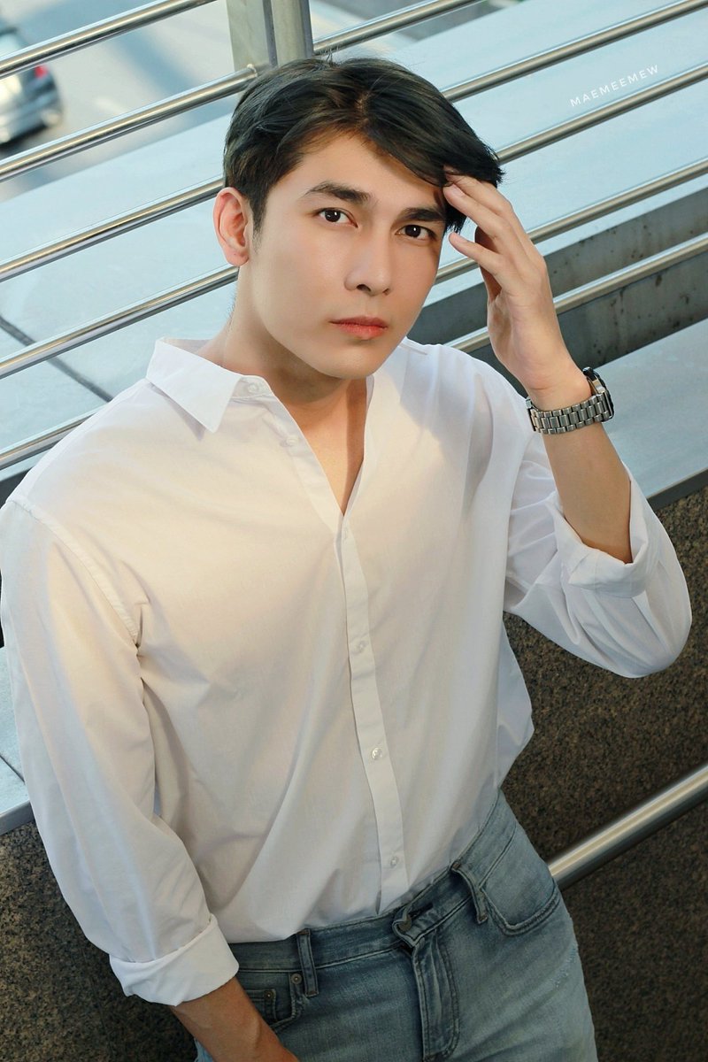 เส้นผมอาจแยงตา...แต่ความคิดถึงเธอนักหนา มันแทงใจ💙😋 #คิดถึงจังเลย
#MewSuppasit
#ลูกหมีของแม่หมี
#เดือนสองของแม่
#TharnTypeTheSeries