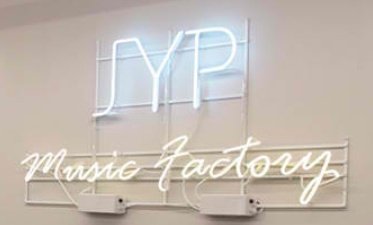 SundaeSeoul's tweet photo. IC | PLS RT

💡Neon Lights
💵₱500~₱1,000 (rough estimate)
✅High-quality Led lights
✅Made to Order
✅3 to 5 weeks production time

Comment if SERIOUS BUYER https://t.co/jNmkwchPDV