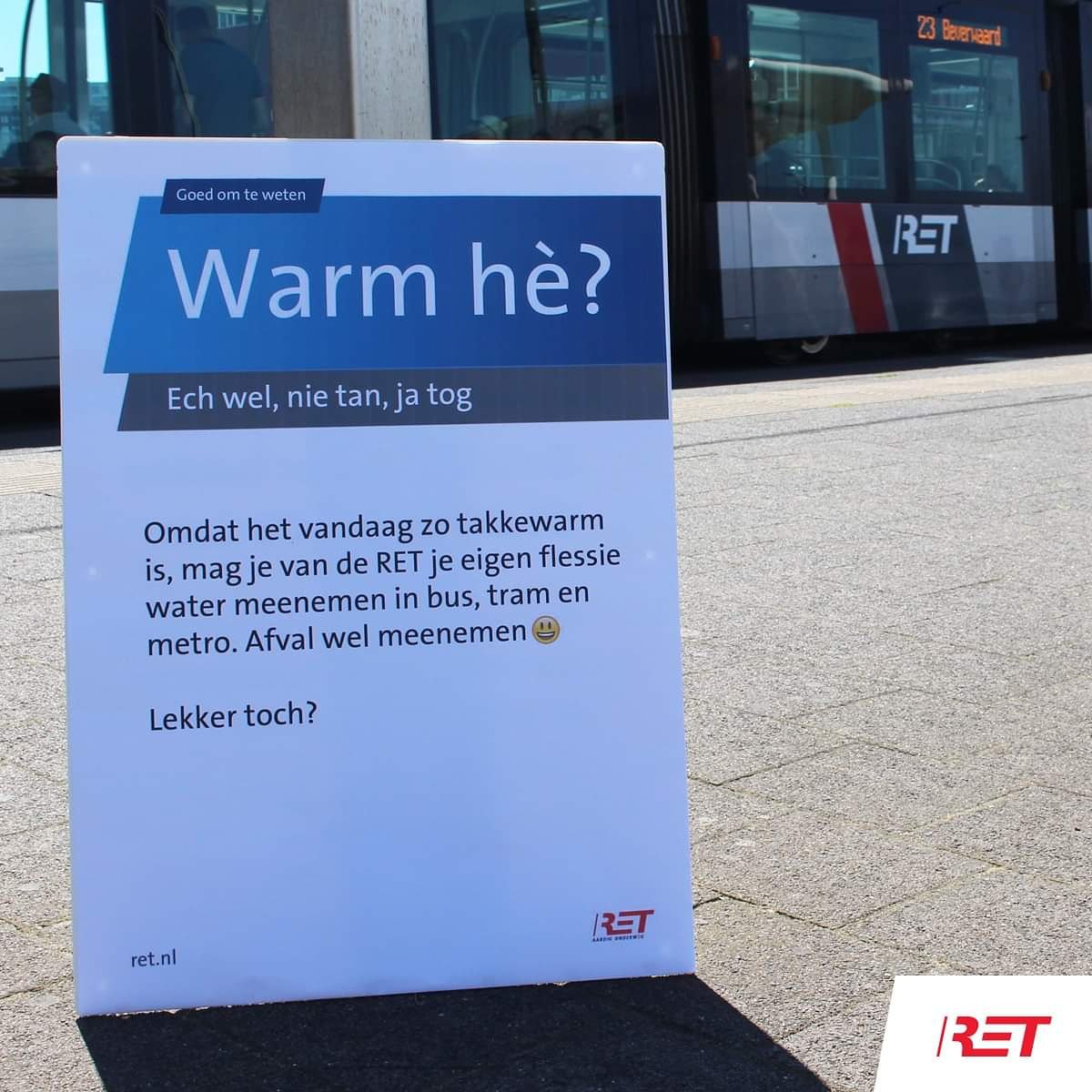 HD_communicatie's tweet photo. Het is geen correct #Nederlands, maar wel een mooi voorbeeld van effectieve #communicatie. Leuk gedaan, @RETRotterdam! #hitte #hitteplan #hitterecord https://t.co/6bwIMT8CV6