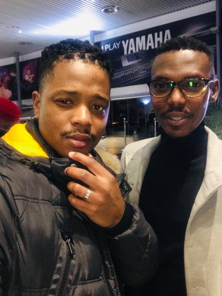 thabo_dube_'s tweet photo. #boldheatrecordslaunch #Boldheartrecords #BHR #bebold #yesterdaywasamazing🎤🥁🎻🎺🎹🎙 #amazingsouls #myfriends😉😉😉❤🔥 https://t.co/oYRjkNSz7m