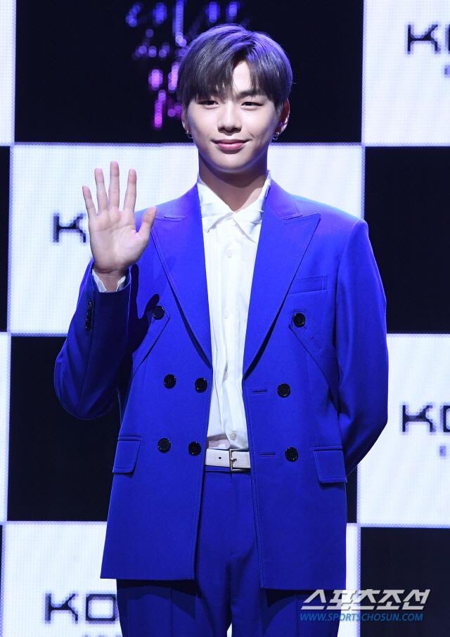 glueaholic's tweet photo. 우리 자랑 옹배우! #옹성우
우리 자랑 ���가수! #강다니엘
ค่ดรู้สึกภูมิใจในตัวเมน ทั้งนักแสดงอง ทั้งนักร���องคัง ㅠㅠㅠㅠㅠㅠㅠ https://t.co/uu3ikiWDDQ