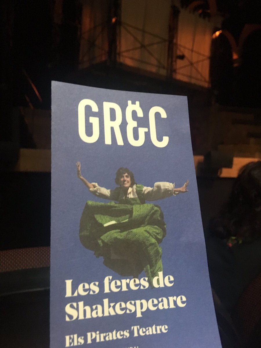GeorginaRTorren's tweet photo. Brutal ‘#Lesferes de Shakespeare’ al @Teatre_Condal!Quina enveja de nivell musical!Quines veuarres!Quina interpretació! Quin arranjament musical i muntatge!Fresc i sublim! Extraordinària caracterització,canvi àgil i enginyós dels actors...(l’escena a ralentí del xubiduba!)
Aneu-h https://t.co/xj5Waoc8QQ
