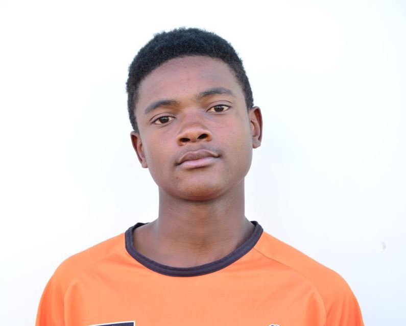 UJ_Sport's tweet photo. Meet our Captain for the Varsity Football 2019 season:

Name: Sphesihle Mbhele
Age: 18
Studying: Ndip Transportation Management (1st year)

Football career
Position: Defensive/Attacking Midfielder
Years playing: 12
Highest level played: SAB Castle League https://t.co/nWfFzDGcGO