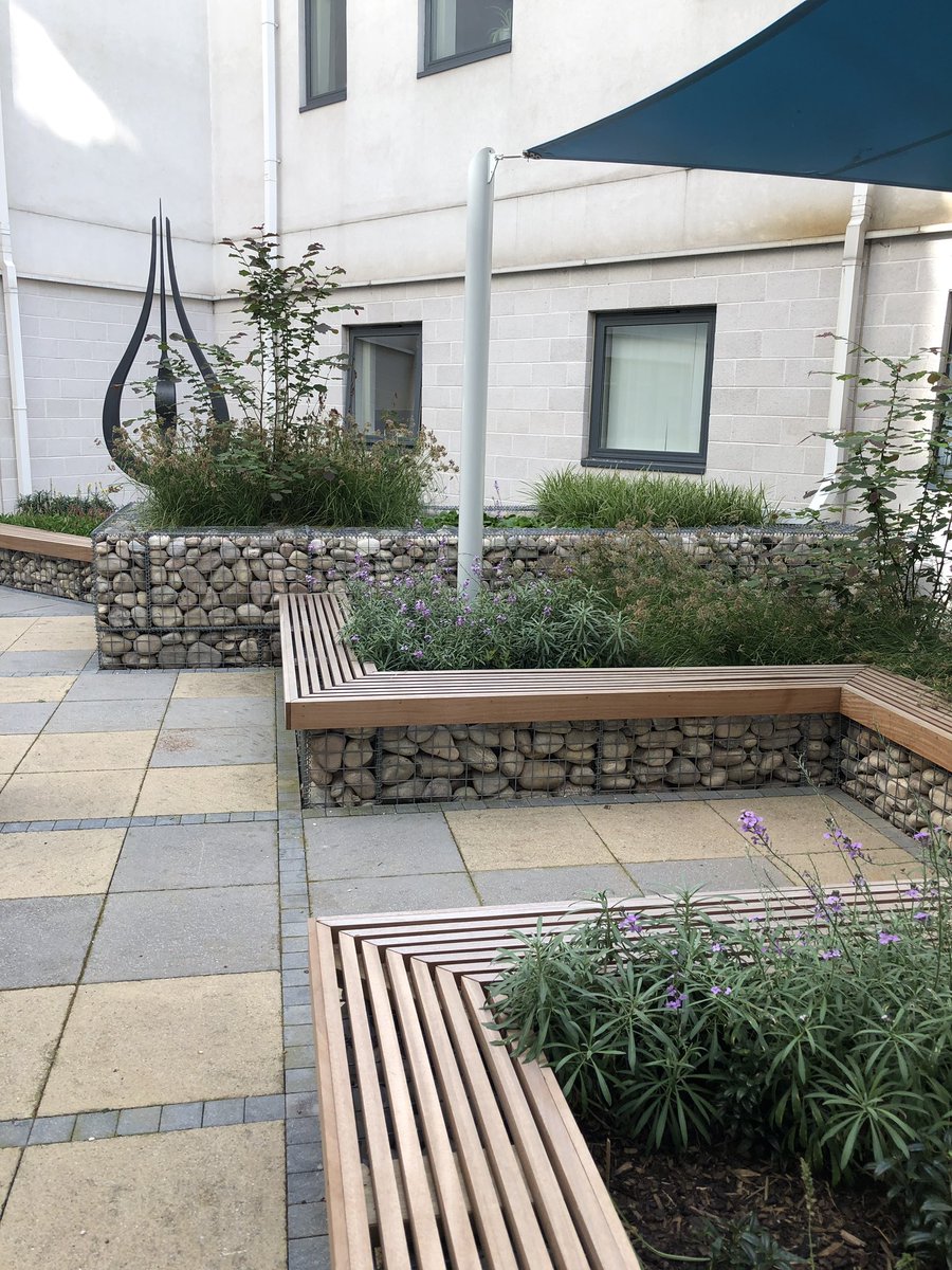 Acadiant's tweet image. Lovely cooling gardens @BasildonHosp for a serene morning on the #hottestdayoftheyear @MSEssex_STP