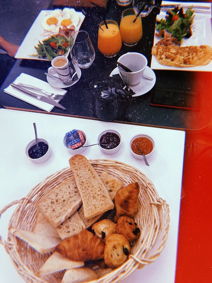 PosteGrande's tweet image. La Grande Poste vous accueille tous les matin, à partir de 9h, pour son petit déjeuner ! 🌻☀️

Plus d'informations : 05-56-01-53-90