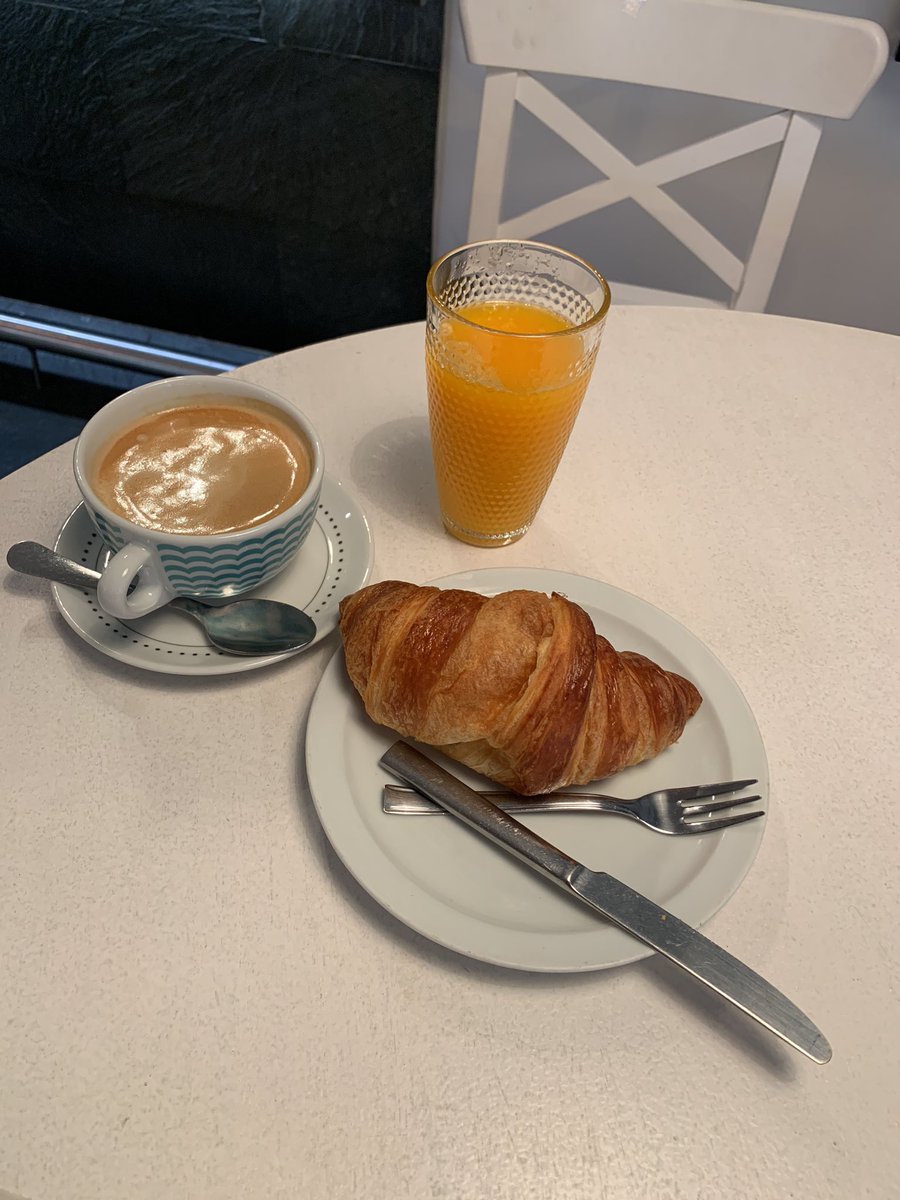 BurgoMarques's tweet photo. Desembarco breakfast https://t.co/oQ1UWUfOg2