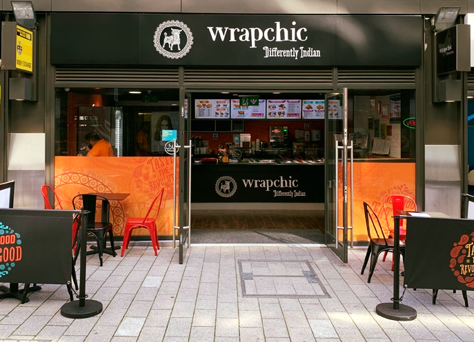 londonoutlet's tweet photo. Have you seen the latest summer opening at LDO? @Wrapchic is now open!🌯
A fusion of authentic Indian street food that’s served in an easy grab-and-go format – sounds great doesn’t it?
https://t.co/fMff2A5Lgv
#HelloLDO #WembleyPark https://t.co/bTy5AtJ5XB