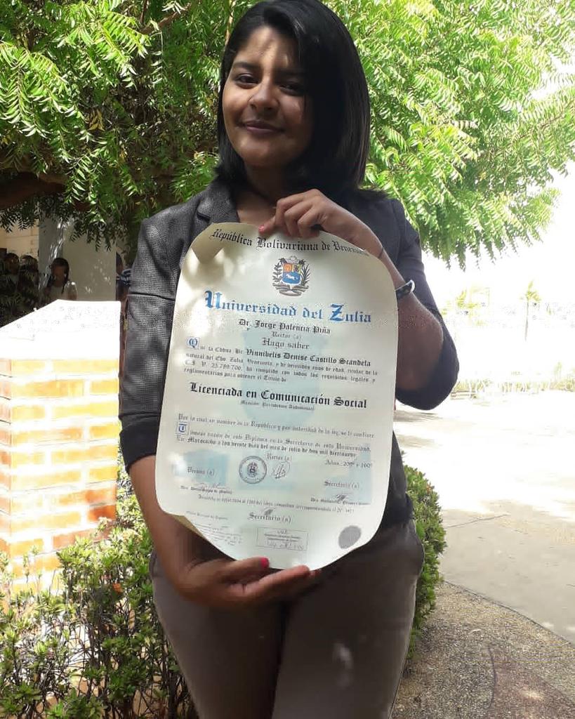 Nos encontramos en el Auditorio Dr. Jesús María Ludovic de la <a href="/FmedLUZ/">Medicina LUZ</a> haciendo la entrega de títulos por taquilla, hasta las 02:00PM ¡Te esperamos!