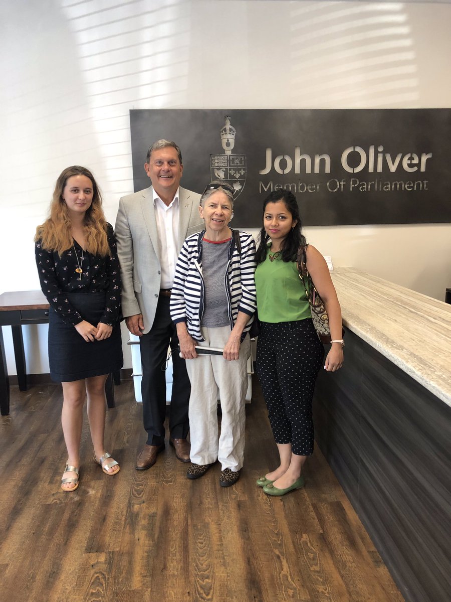 Thank you to Julianna, Yolane, and Maria from the Hartmann’s Community Centre for stopping by my office to interview me for their newsletter. Another great organization that benefits from the #CanadaSummerJobs program.