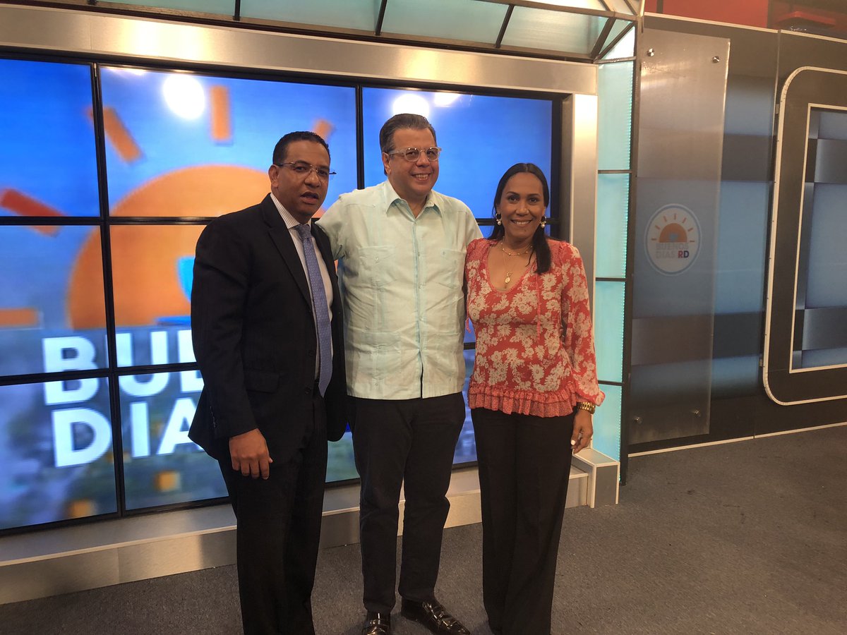 maangeles25's tweet photo. Agradecer al Dr. Lora Perello, destacado cardiologo Santiaguero y precandidato a la alcaldía de esa provincia @PRM_Oficial por acompañarnos en @buenosdiasrd @jimenezpedro27 @angelacostaf https://t.co/BIFW9nmk1p
