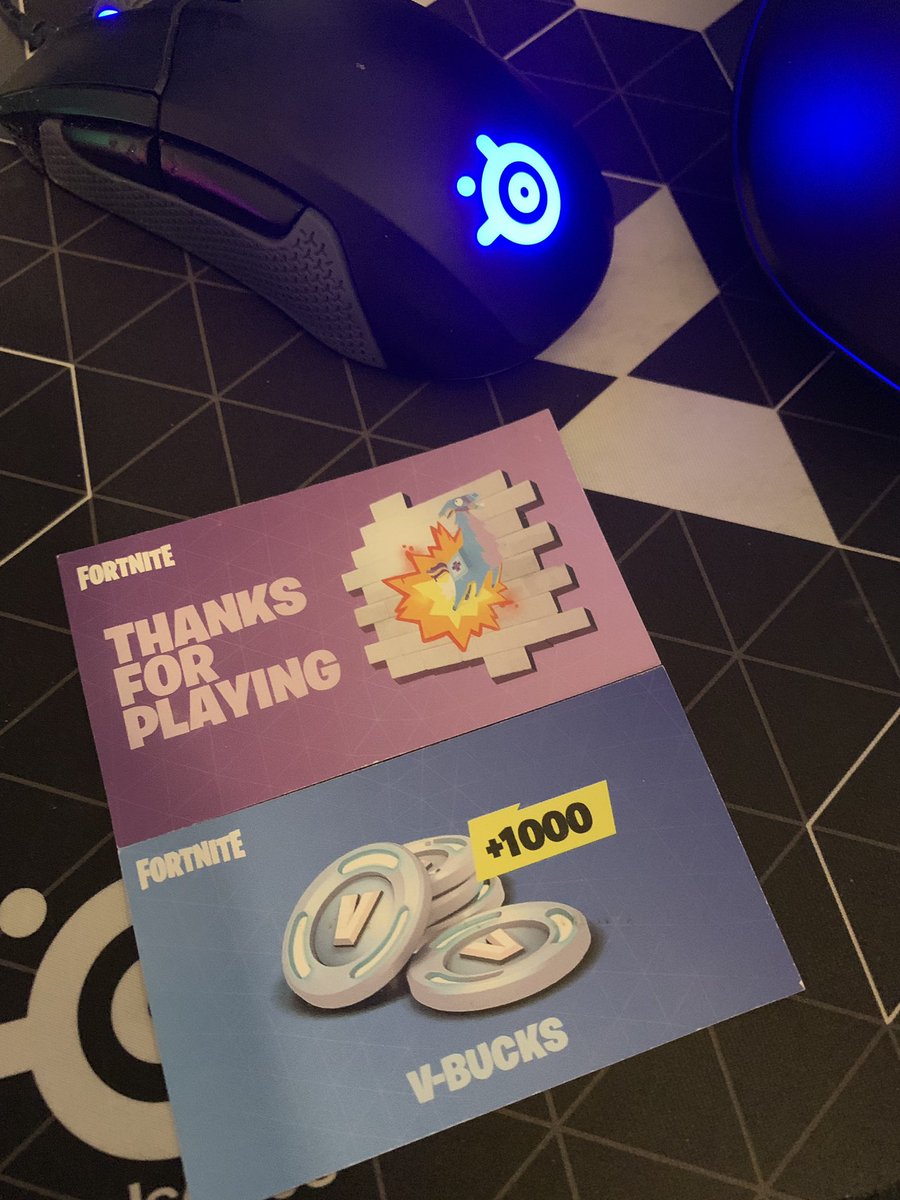 Tennp0's tweet image. Found these sitting in my wallet from a past Fortnite event. Just like and comment and I’ll choose a lucky winner after I arrive in NYC 👍✈️