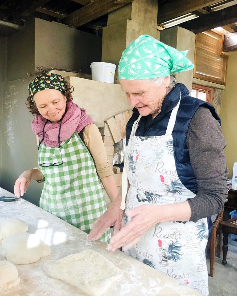 SwellendamS's tweet image. Song Of Wheat Rustic County Bread Baking Workshop (3 days)
6-8 August in Swellendam
Only R1900.00 (lunch included)
Book now: winterschool.co.za/courses/song-o…

#swellendamwinterschool #localdevelopment  #breadbakingclass #breadworkshop #sourdough