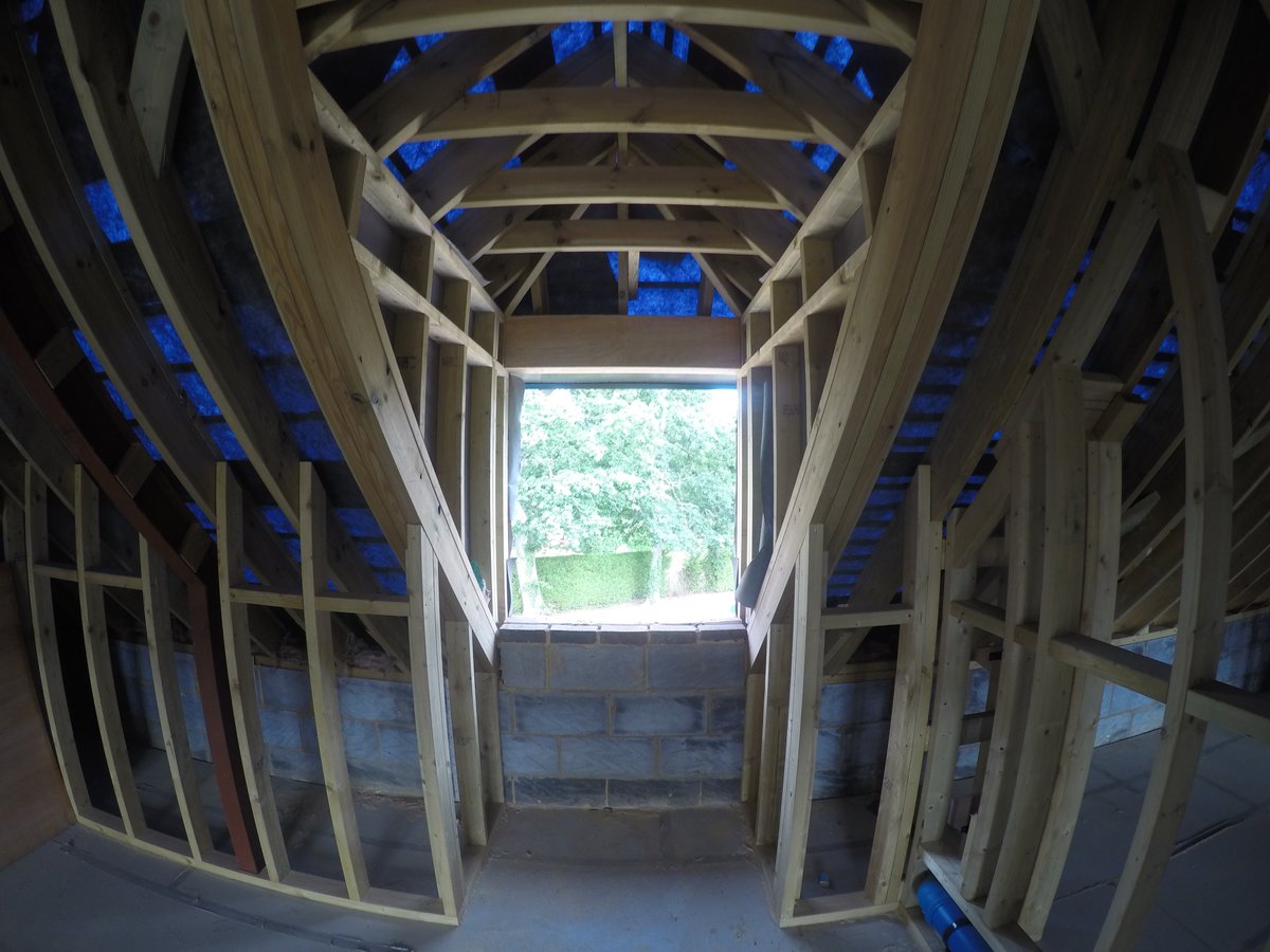 Epsom_Builders's tweet photo. When you're building a beautiful big house for someone and it's giving you 'view envy'  😍 This is going to be another amazing new build by us #epsombuildersltd #beautifulhomes #homeandgarden https://t.co/RvxjZ4NNWX