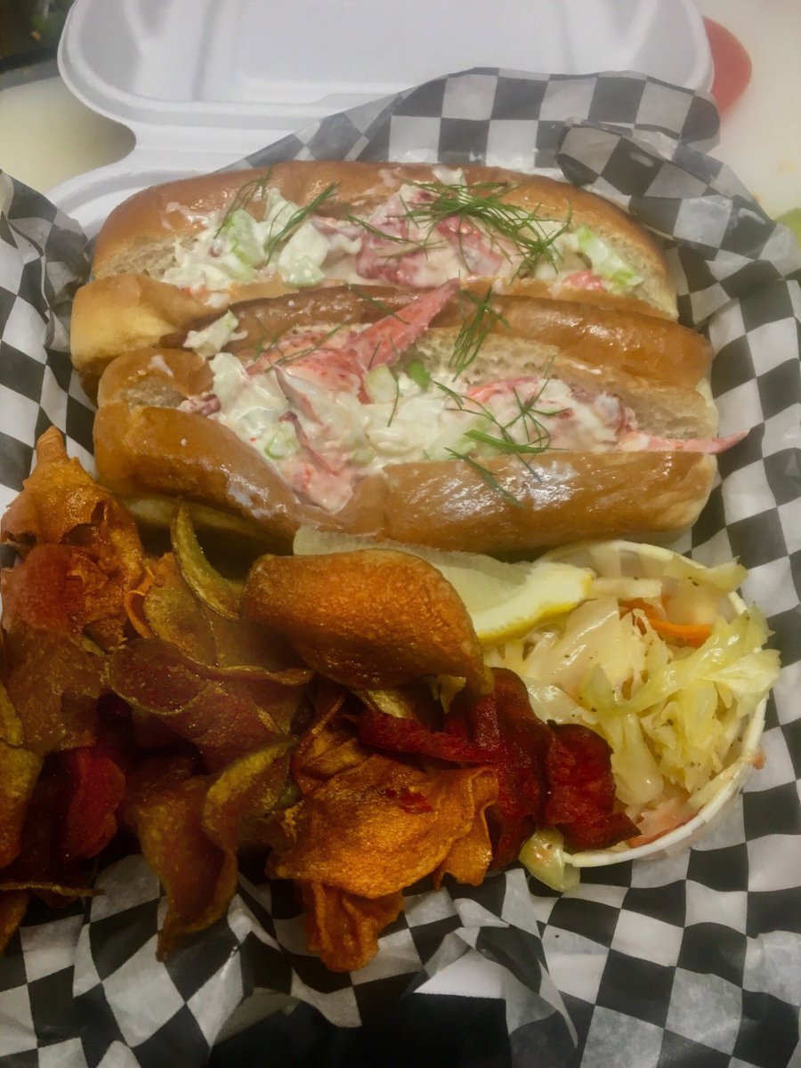 Jeudi ☀️25*C
🦞guédille au homard 
🌮Taco au 🐟
❤️Taco au 🍤 
🐟et chips
🚚Slater/O'Connor
⏰11 à 14h
Commander en-ligne à 
💻 admareseafood.com