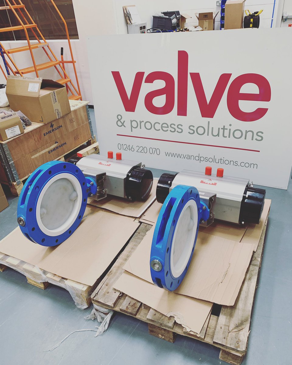 ValvePS's tweet photo. Lined butterfly valves can be a great solution for certain applications. Here are 350mm EBRO T212-A PTFE Lined Double Flanged Butterfly Valves fitted with Actreg ASR 2100 actuator. Could we help you solve a tricky process problem you have on site? #ebro #actreg #valveandprocess https://t.co/IRd8DhEzGU