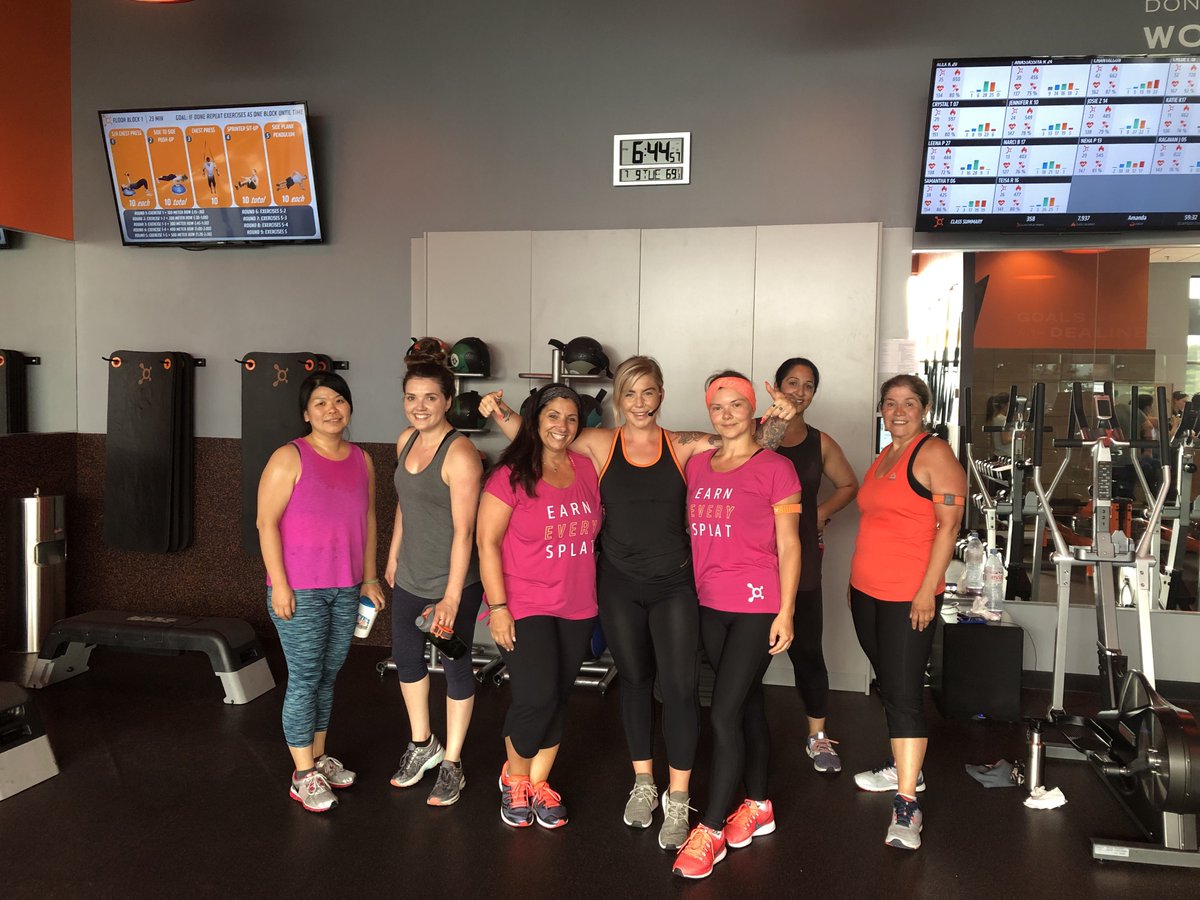 We're giving two 👍👍to being more than half way through the week #OTFRichmondHill!  Who is ready to keep going #AllOut this week and have booked themselves in for their weekend workouts??