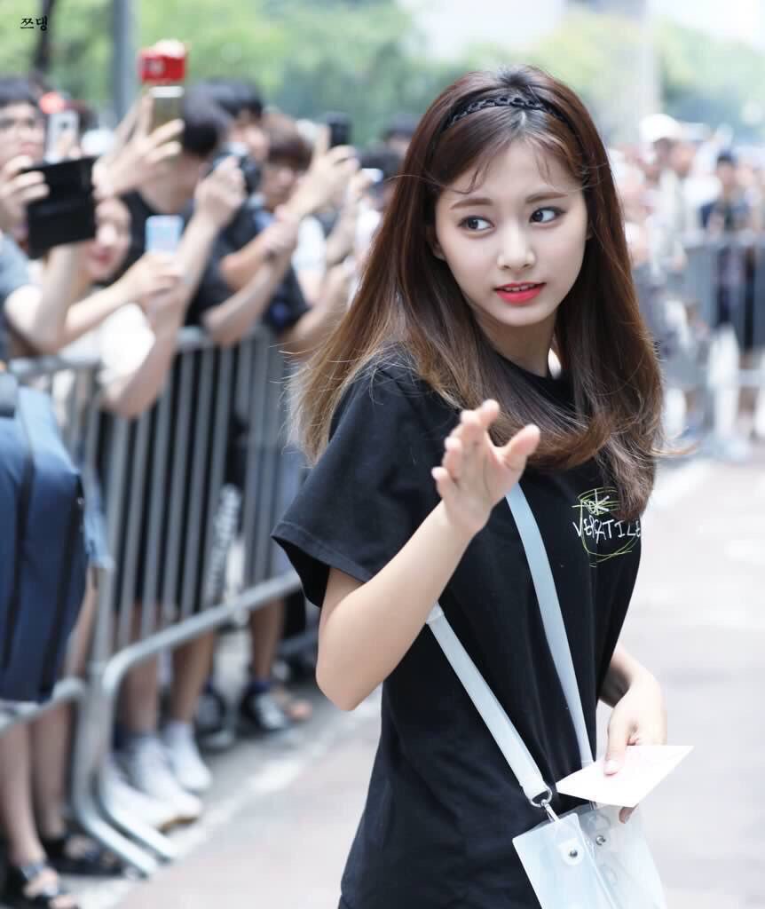 aitzuyu0922's tweet photo. 前髪なくてもこの可愛さ！

#TWICE
#TZUYU 
#쯔위 https://t.co/ugu2XbNHvE