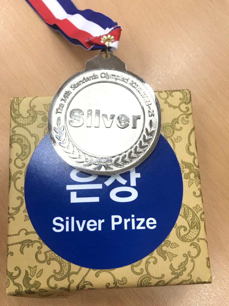 KEBS_ke's tweet image. #Olympiad2019
The first team ever to represent Kenya 🇰🇪 at the International Standards Olympiad bags Silver Medal🏅at the14th Olympiad in Korea #Raisingyoungstandardizers #entrenchingaqualityculture @isostandards @IECStandards @EduMinKenya @IndustryKE @zimwatha @chweya_laban