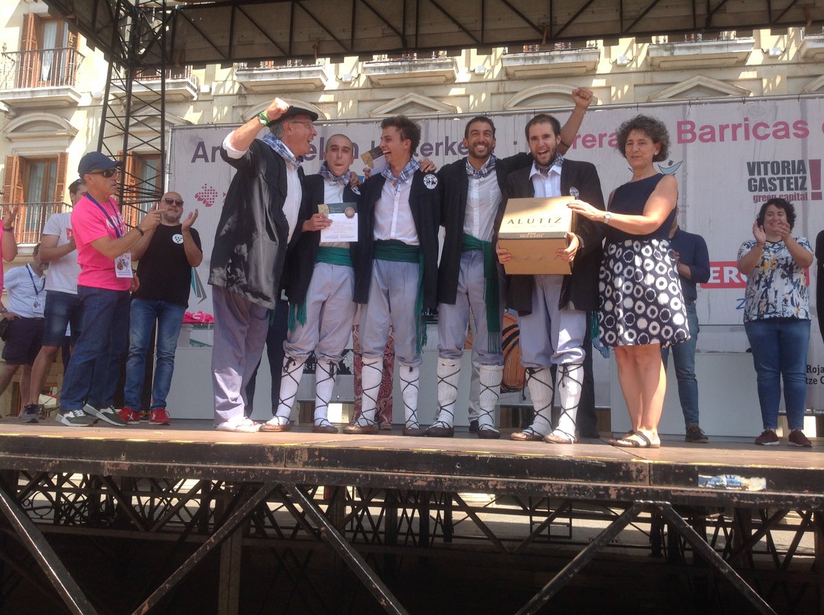 vitoriawinecity's tweet photo. Gizonen taldea / Masculino: Ernesto, Manuel, Asier eta Alain @CBEREZIAK https://t.co/sRs4QsHv6V