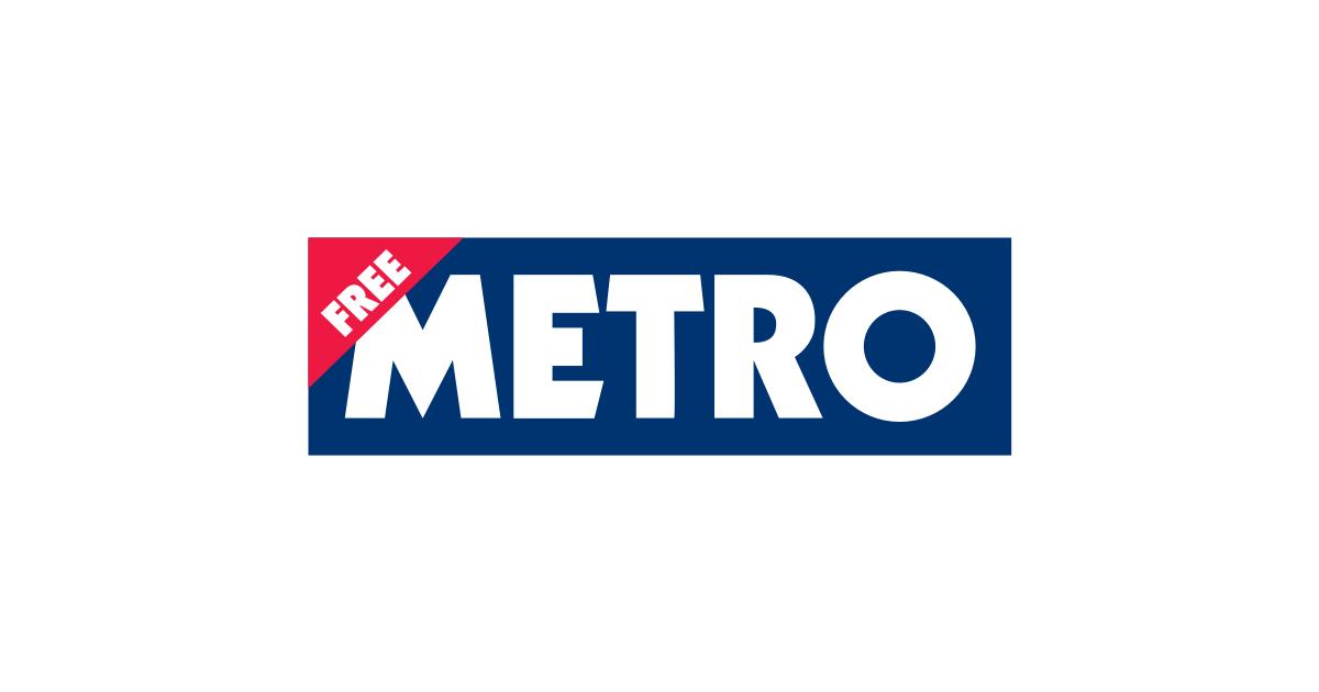 ScrapbookerUk's tweet photo. What does a professional scrapbooker do?
The Metro asks The Scrapbooker on Thurs Aug 1st . Why I scrapbook, the importance of recording your memories and the positive affect it has on peoples' lives. https://t.co/oiTzWh6GaR #scrapbooking #birminghambusiness #creativeprofessional https://t.co/E5WTflaKcd