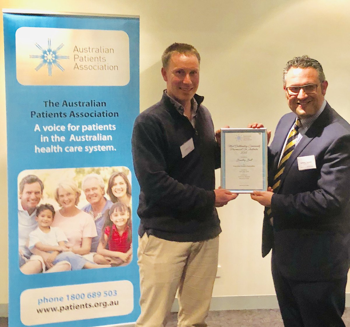 A_Tass1's tweet photo. Delighted to award inaugural community pharmacist of the year award @AuPatientsAssoc sponsored by @PharmGuildAus to Brad Butt of Cooleman Court pharmacy, ACT - an extremely dedicated, passionate pharmacist delivering great healthcare to his community https://t.co/XgULWmtLpK