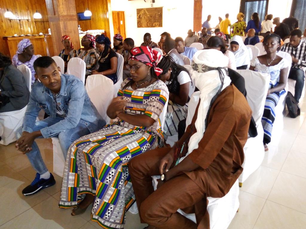 HAlainsawadogo's tweet photo. Cérémonie d'ouverture du Tech-Camp régional à Bamako. C'est une tribune d'expression et d'engagement des jeunes venus du Burkina Faso, Niger et Mali pour la promotion de la paix et la cohésion sociale dans la zone Liptako-Gourma.@@EqualAccessMali, @EqualBF @V2PNiger, #Voix2paix https://t.co/GtfIuBDFoR