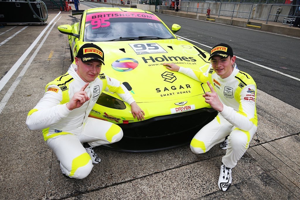 RussellsTranspo's tweet photo. #TransporterThursday-#Congratulations @JoshPriceRacing #Podium finish+@MarkKimberRace front row
#SROspeedweek 🇧🇪 #BritishGT #AstonMartinRacing #Vantage #GT #Spa #PKibbleRacing @astonmartin 
#Call #RussellsTransport
#CarefulHandling #Worldwide+4401280850426
#SuperCars
#Motorsport https://t.co/Za5KI3diik