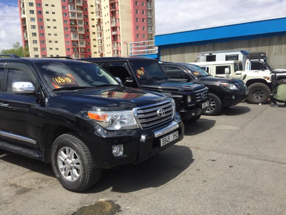 Урин цаг буцахаас өмнө аялж зугаалах санаа байна уу? 
Land 200, 570, prius 41, alphard машинуудыг жолоочтой, жолоочгүй түрээсэлнэ шүү RT хийж ард олондоо түгээж өгөөрэй. 

75006703, 99006703