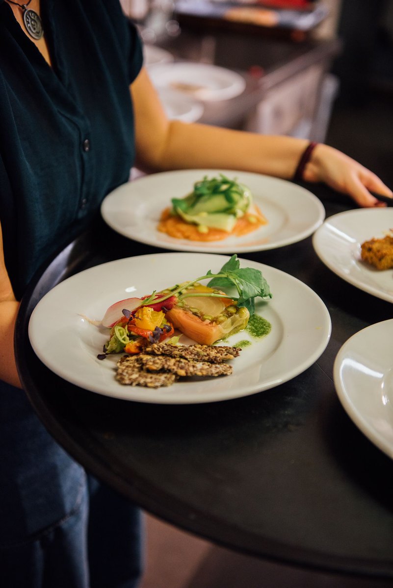 Summer Vegetable Terrine with Tomato, Basil and Sesame Cracker. Tases damned great whatever the weather! Table bookings right here: buff.ly/2Sxyv4X
.
#vegetarianfood #leeds #leedsfood #yorkshire #leedsindependents #localproduce #friday #vegan #restaurantsofleeds #