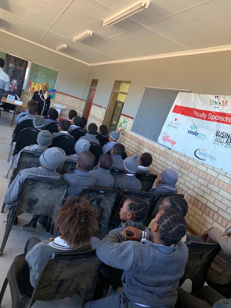 It’s a full house with roomies from both Matla Primary and Amohelang Intermediate attending our Free State Inspiration Day! #Room13SA #ArtForKids #MandelaMonth
