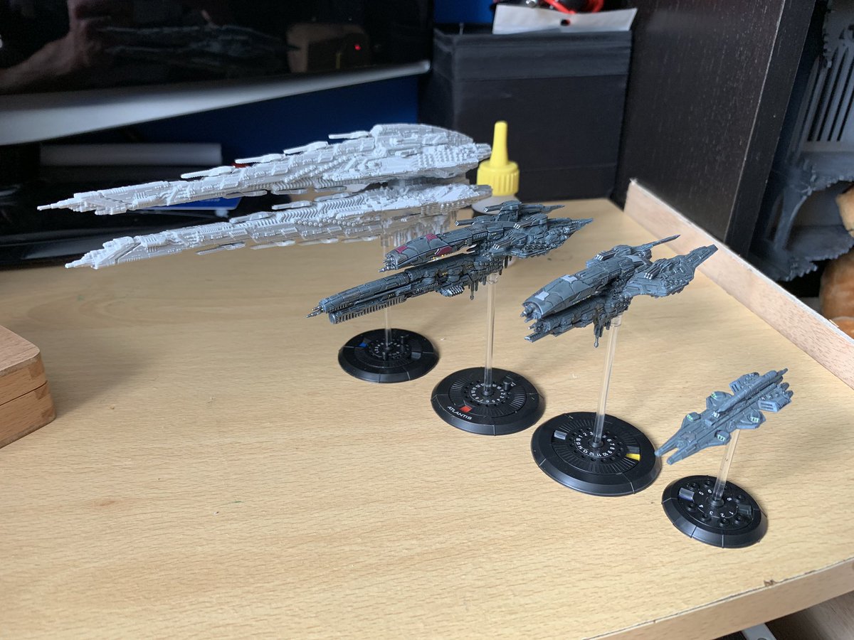 Calthburns's tweet image. The UCM Dreadnaught is huge! #dropfleet