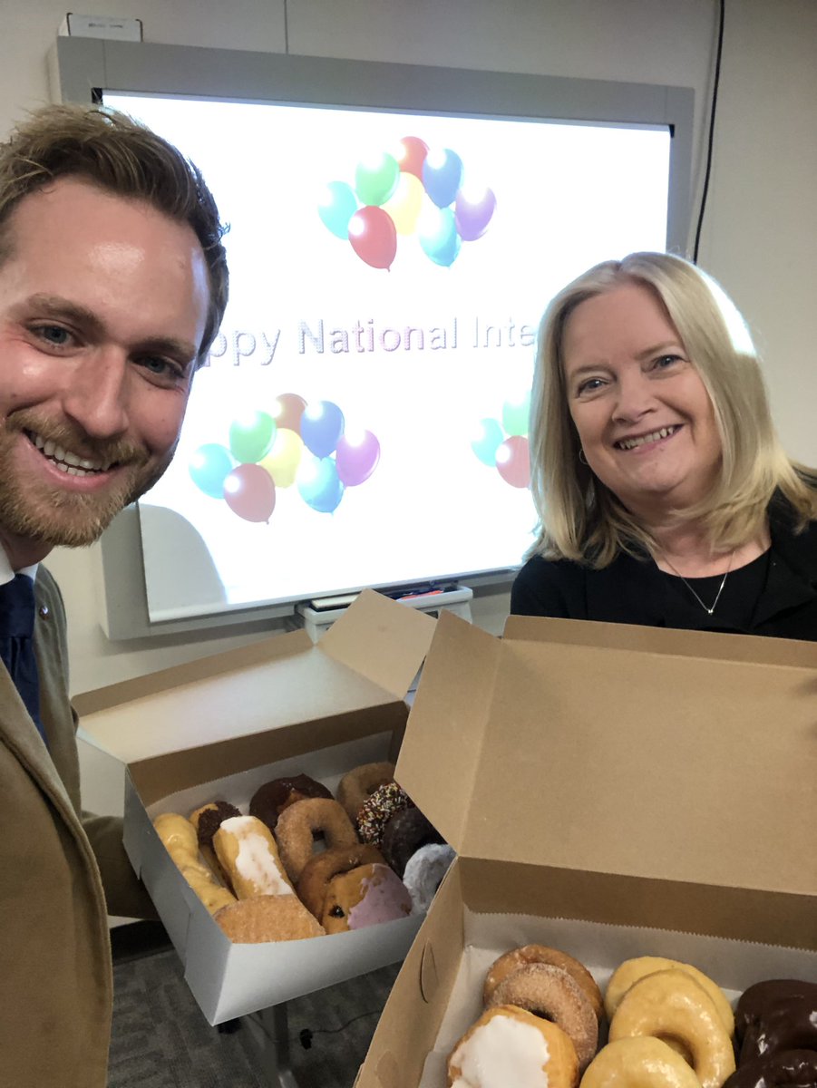 JustinKochRx's tweet photo. Our #InternsRock! What better way to spend #NationalInternDay than with some great #Michigan interns! #Tour #PathtoHealth #EndlessOpportunities https://t.co/j4Z9ZYeioQ