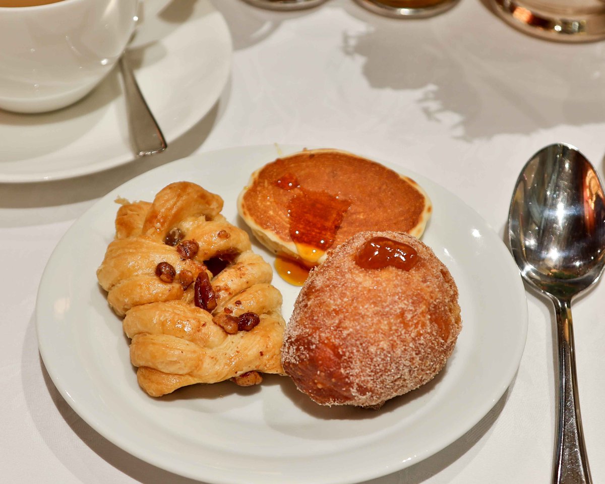 Breakfast is the most important meal of the day, and at Piccolo Mondo we take it very seriously 🍳 For a breakfast buffet to beat all breakfast buffets, look no further 👉 bit.ly/2wES529 #LegacyHotels